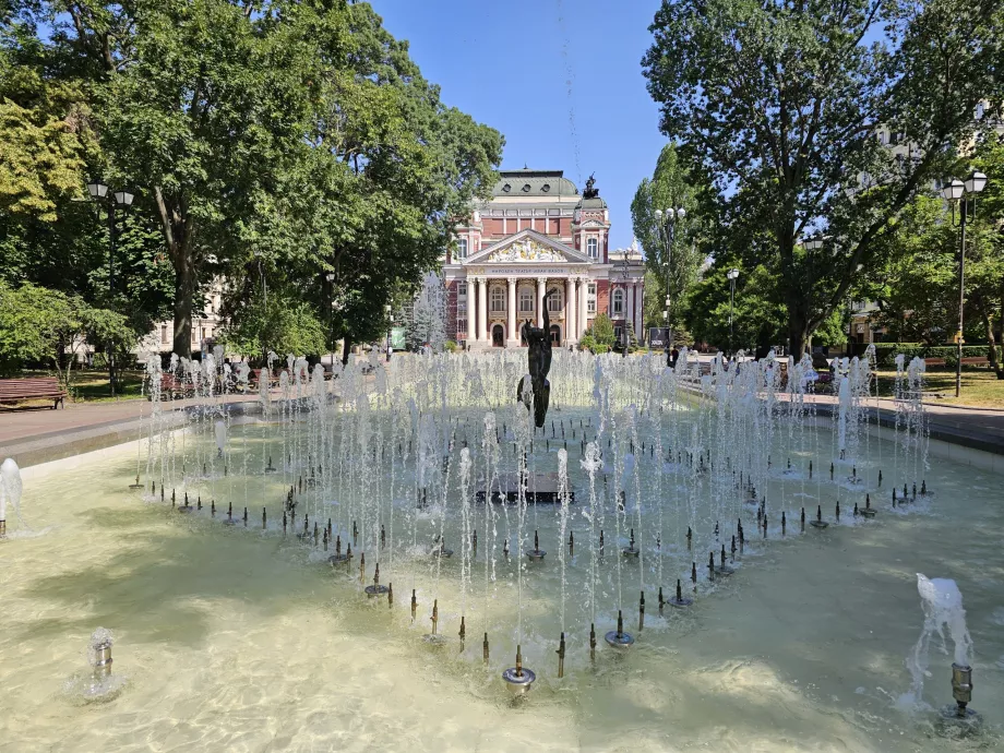 Fontän framför Ivan Vazov-teatern