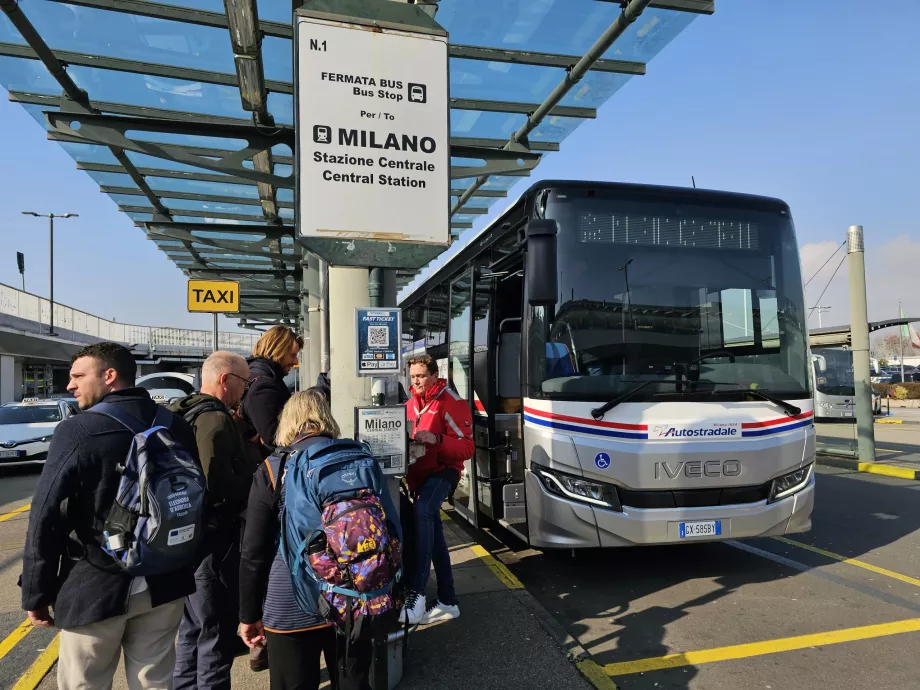 Buss riktning Milano Centrale