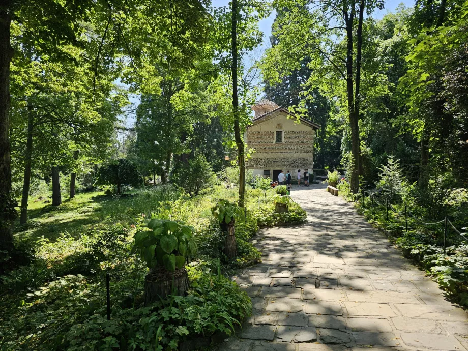 Park runt Bojan-kyrkan