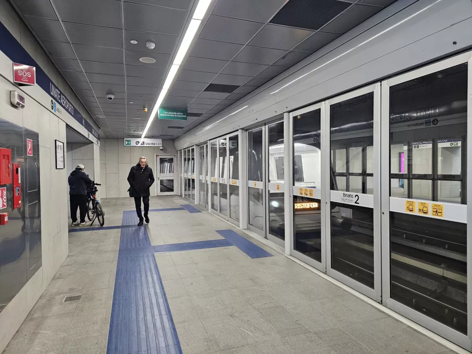 Flygplatsens tunnelbanestation