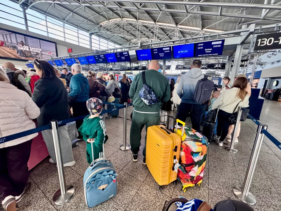 Incheckning för flyg PRG-SYX med SCAT