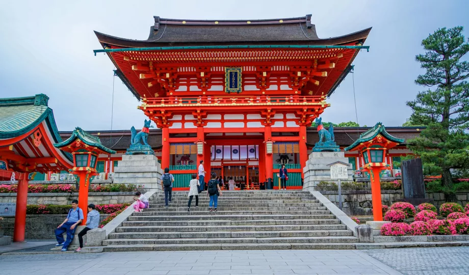 Huvudhelgedomen i Fushimi Inari