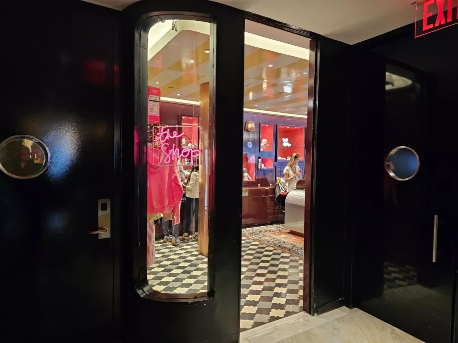 Butik på hotellets bottenvåning