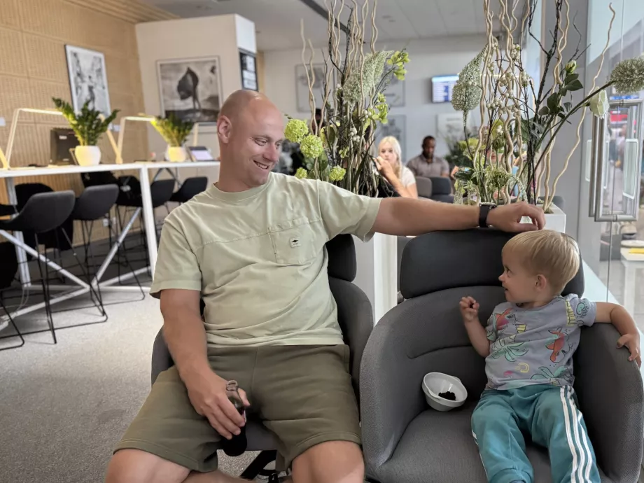 Jag och min son i loungen