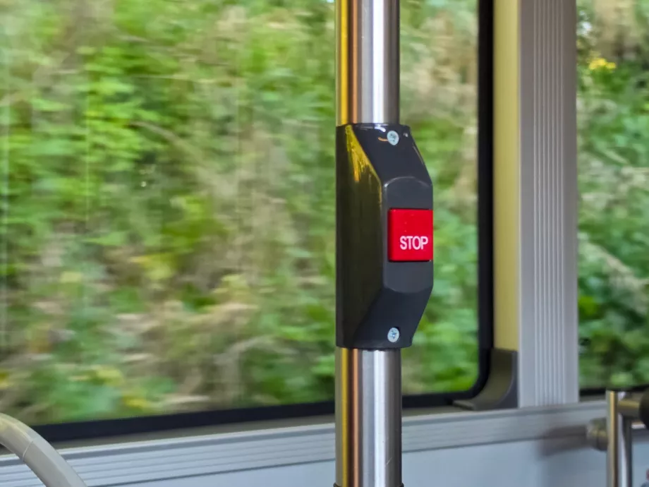 Stoppknapp på stadsbussar