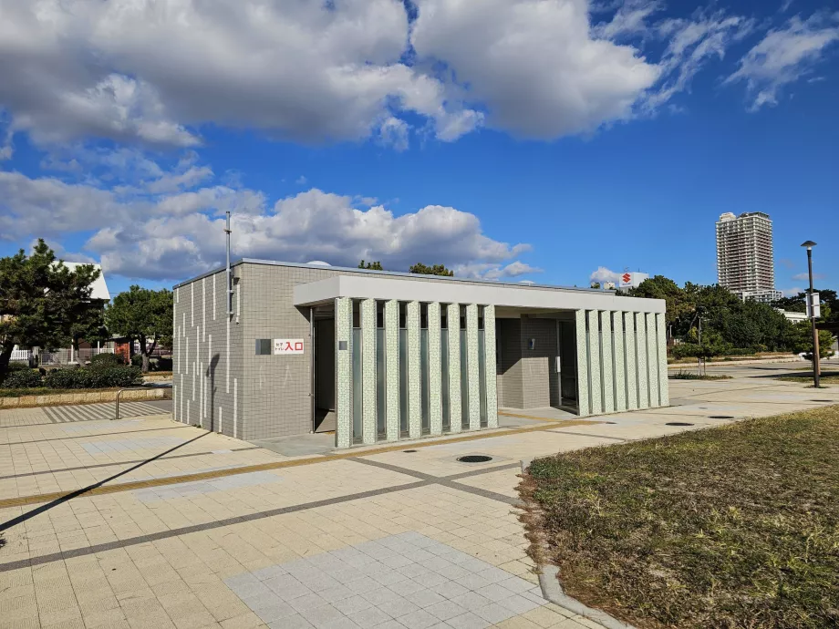 Gratis toaletter på Suma Beach