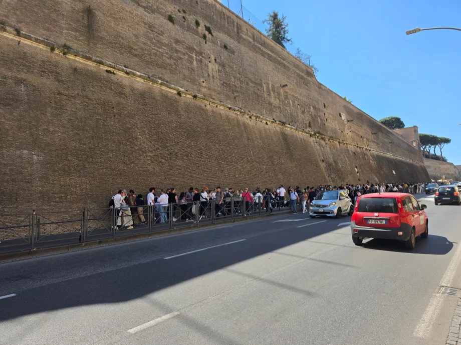 Kö till Vatikanmuseerna