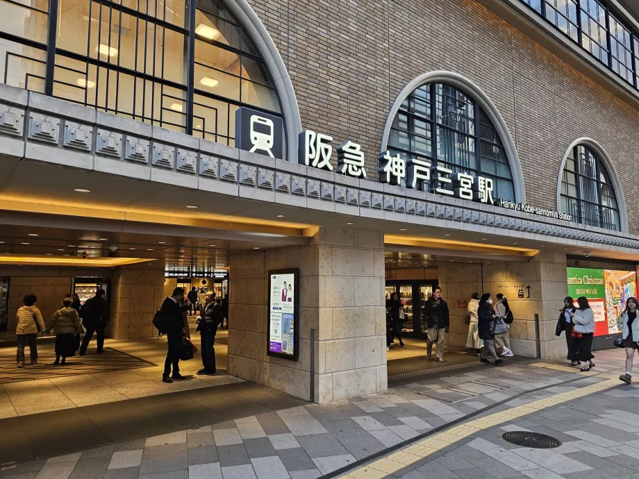 Sannomiya station för Hankyu-tåg