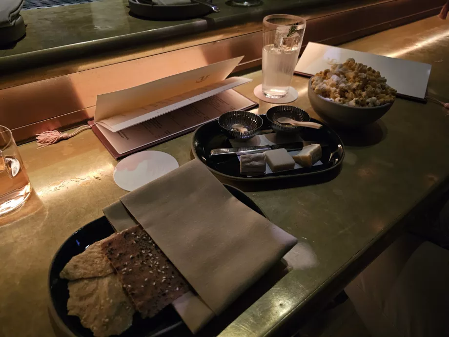 Förfriskningar i övervåningen