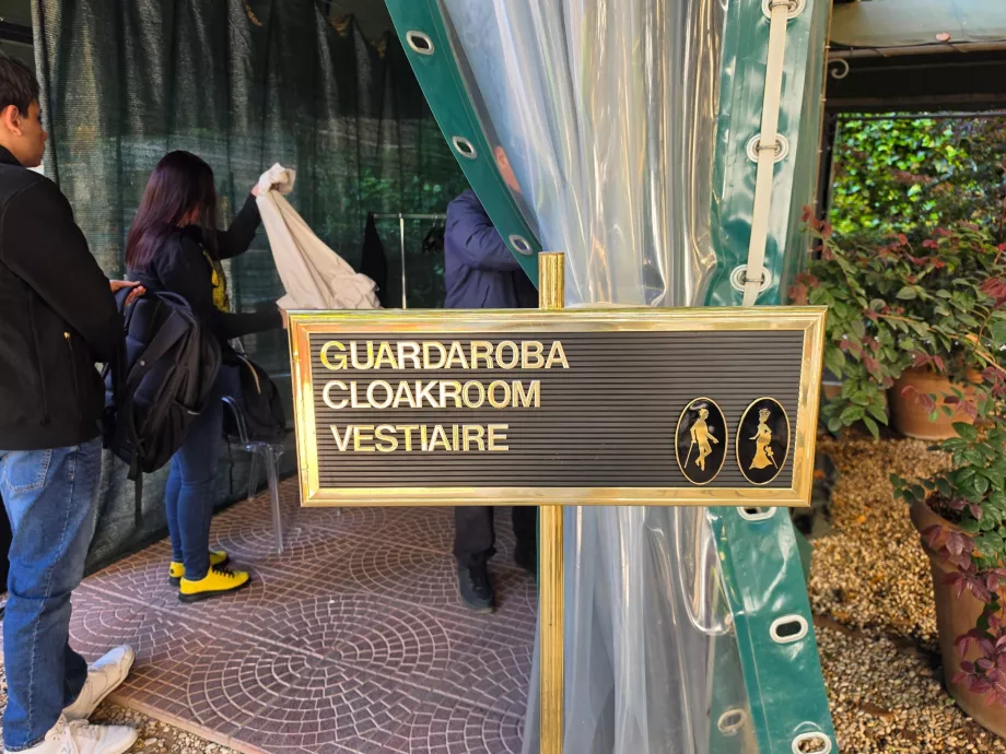 Galleria Colonna, bagageförvaring