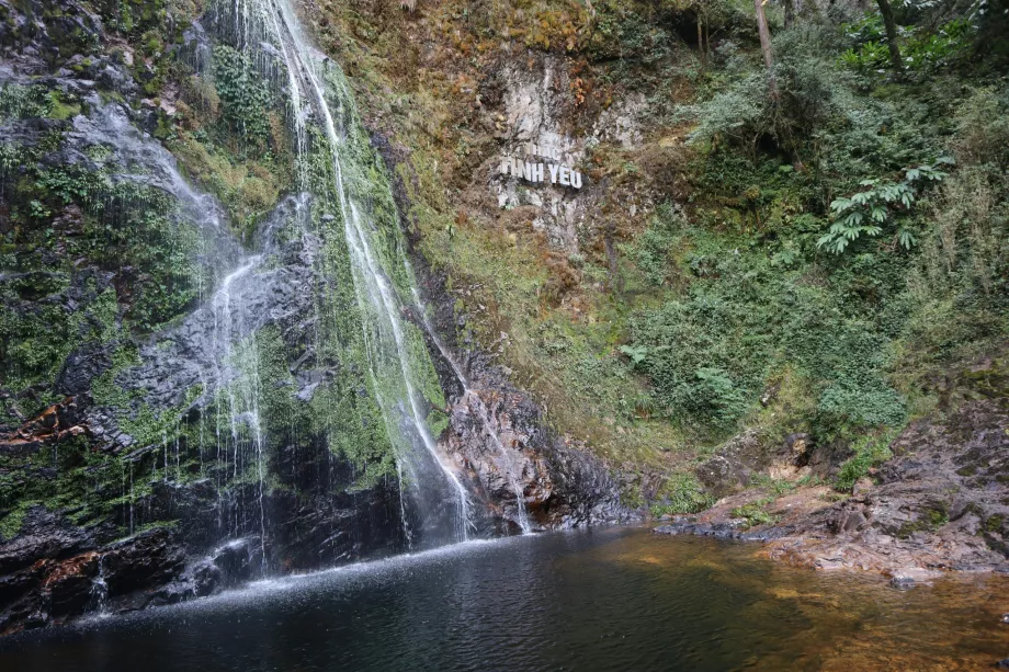Kärleksvattenfall, Muong Hoa-dalen