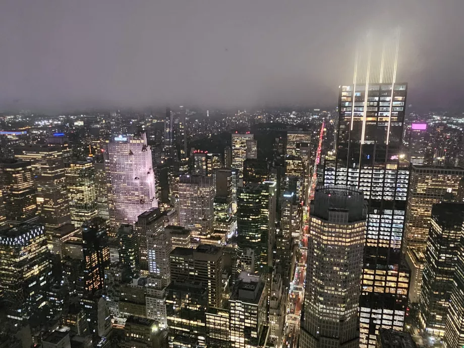 Summit One Vanderbilt, nattvy