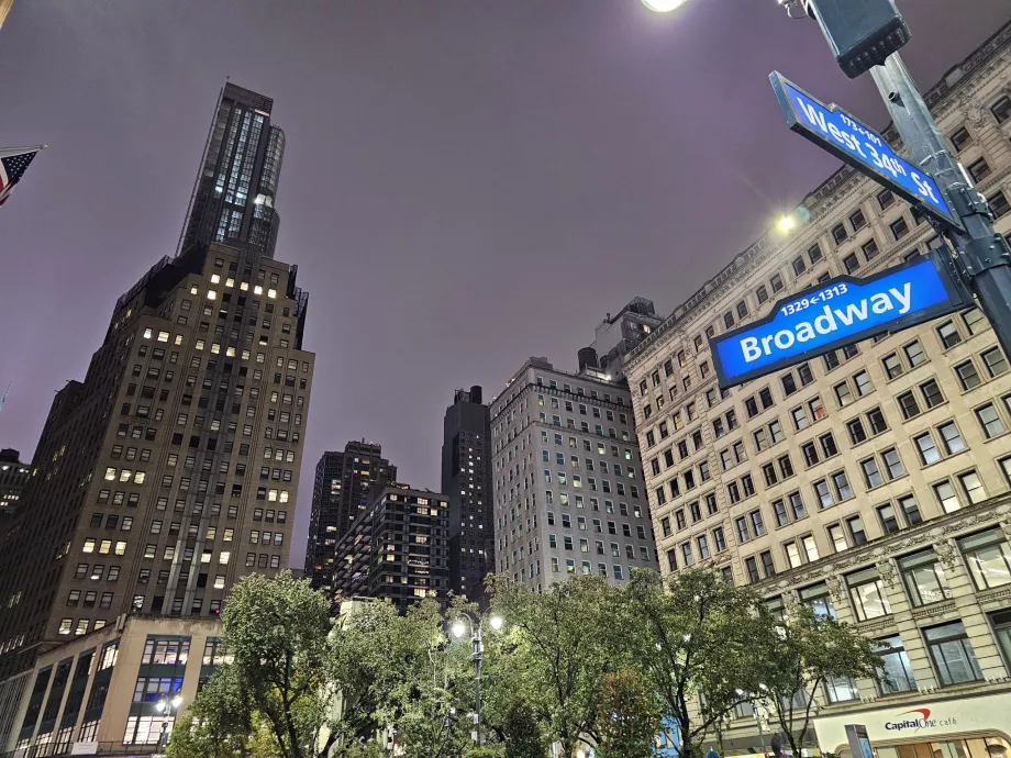 Broadway, varumärket