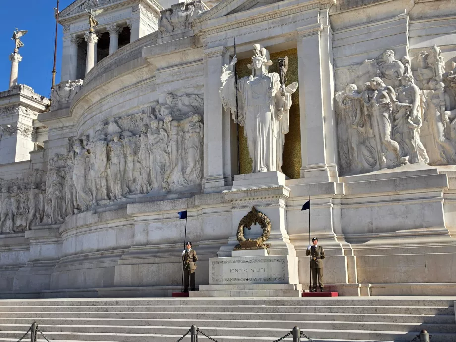 Altare della Patria, den okände soldatens grav