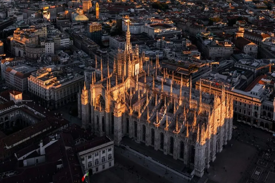 Flygfoto över Duomo