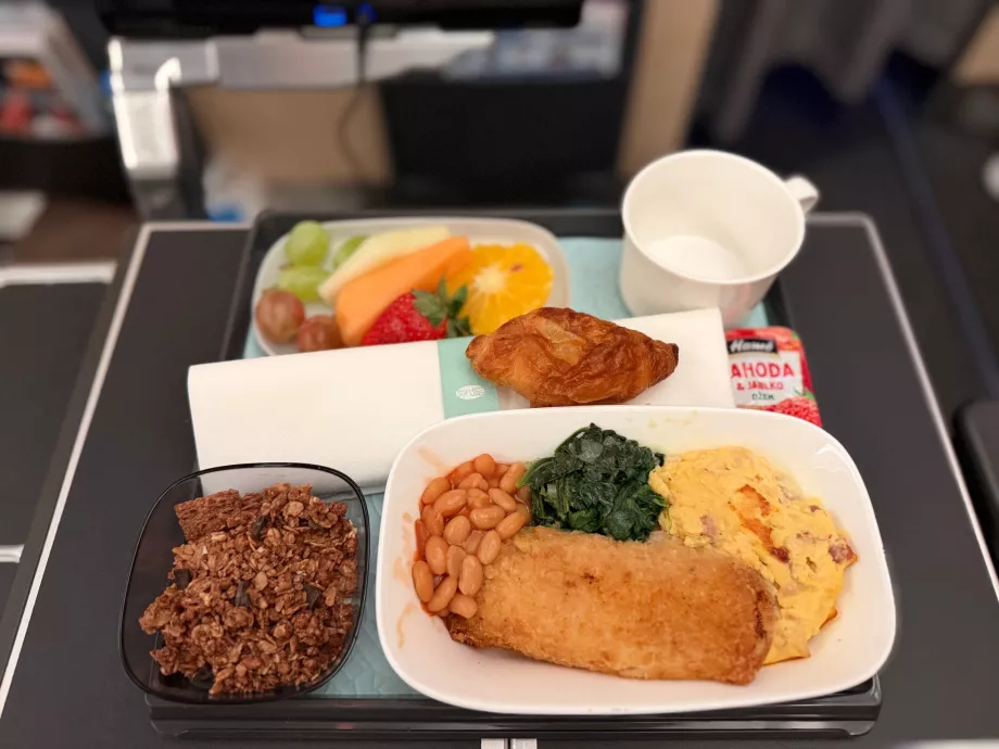 Frukost på flyg CI68