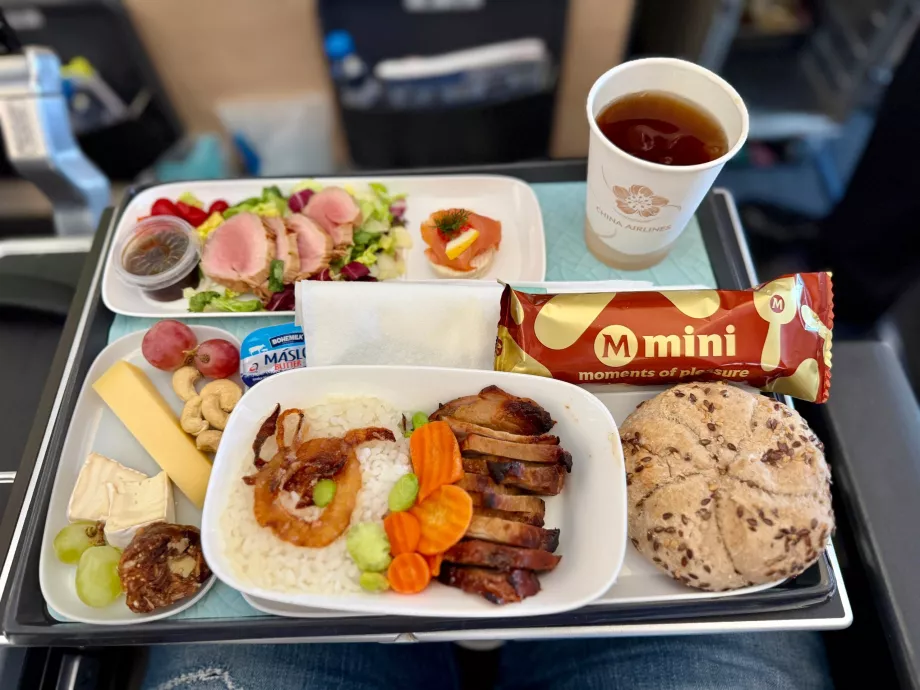 Måltid #1 på flyg CI68
