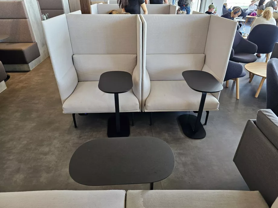 Sittplatser i loungen