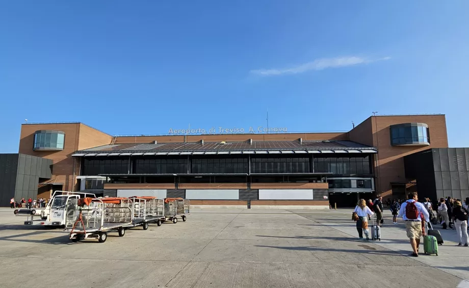 Flygplats Venedig-Treviso