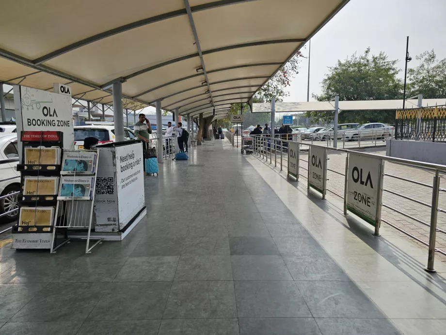 Uber- och Ola-zon, Terminal 2