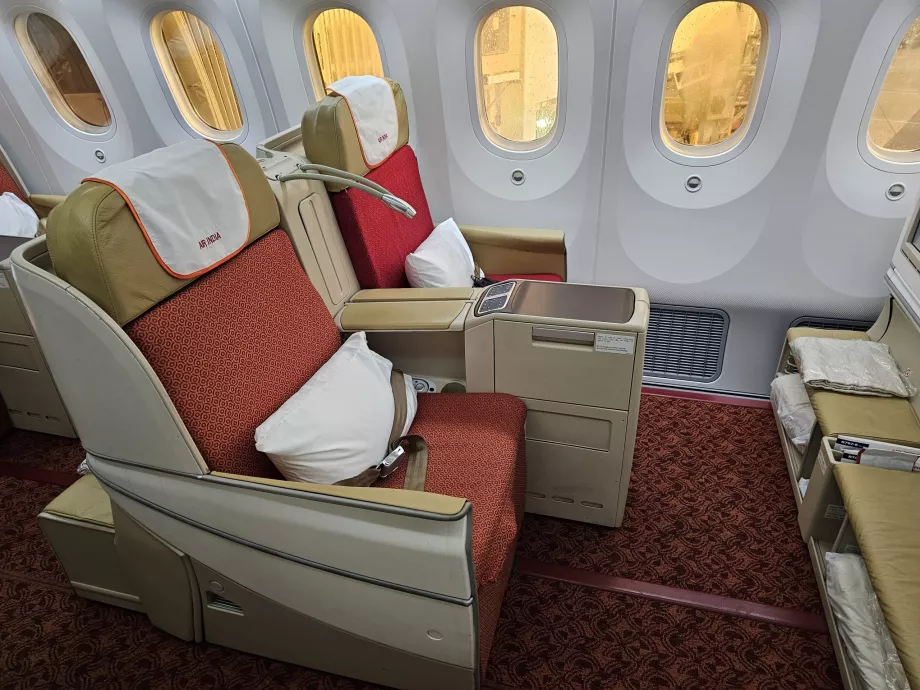 Säten i business class, Boeing 787