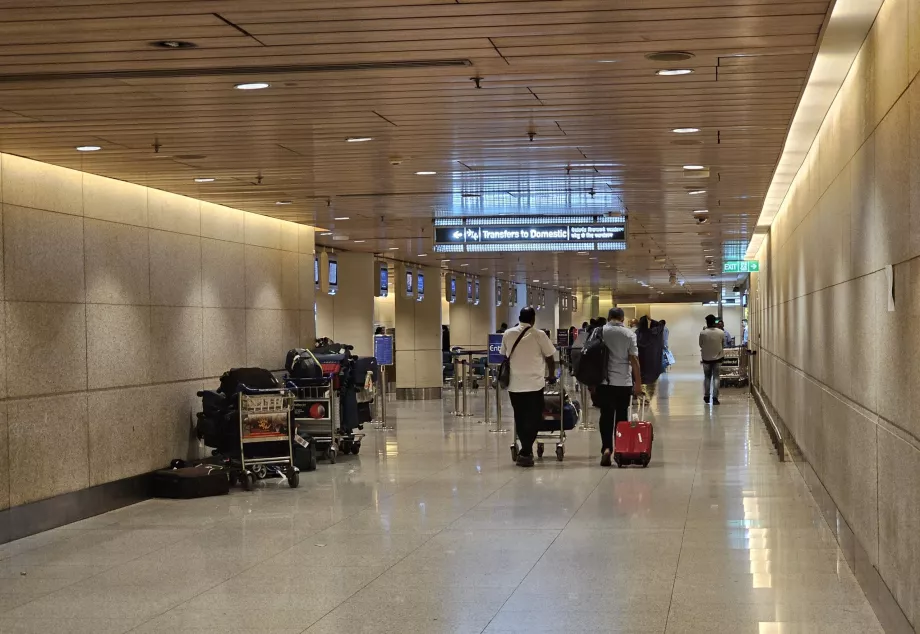 Transfer utrikes -&gt; inrikes, Terminal 2
