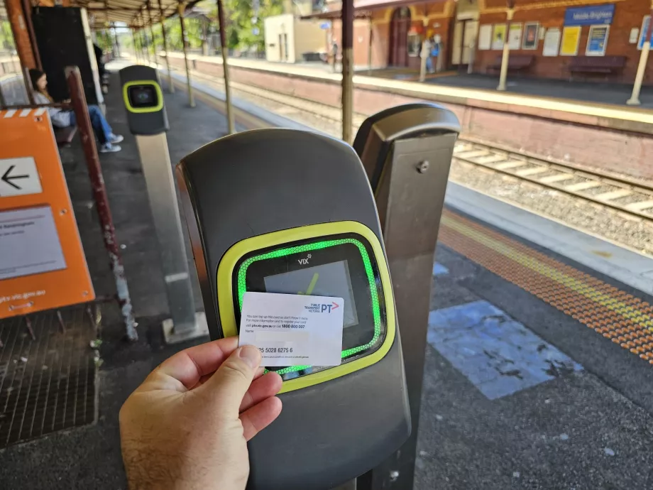 Validerare innan du går in i en tunnelbane- eller tågstation