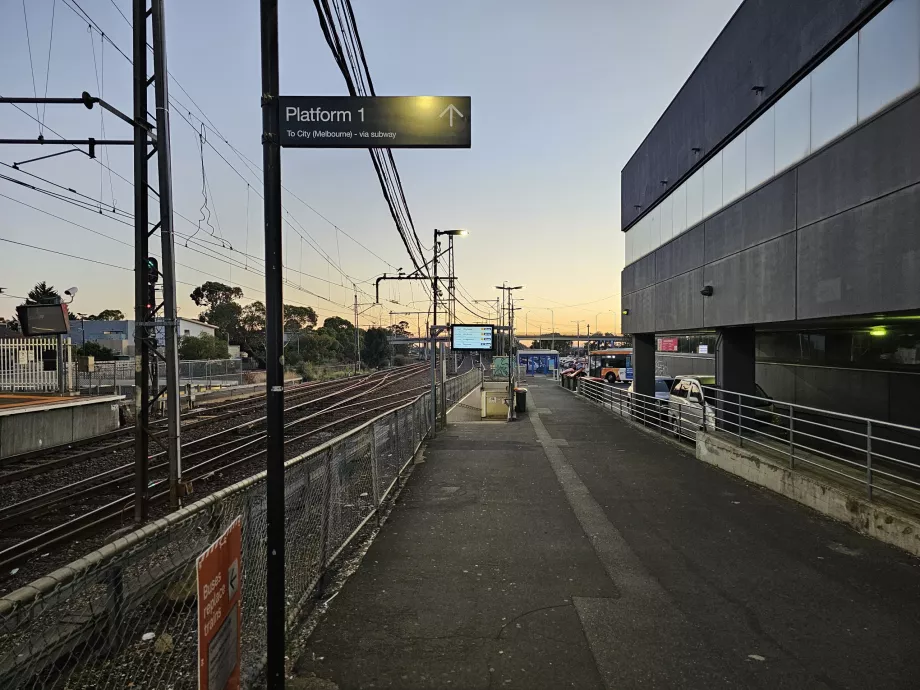 Vägbeskrivning till plattformen i Melbourne centrum