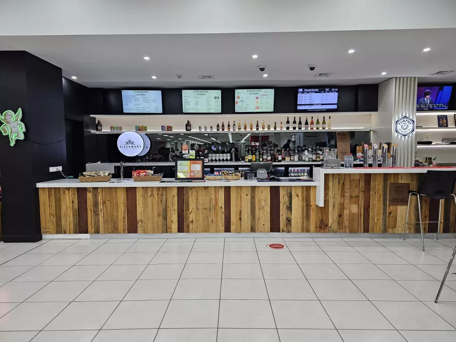 Bar i avgångens transitområde