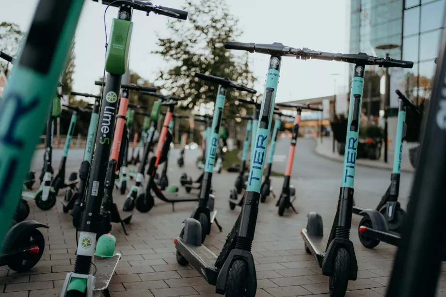 TIER och Lime scooters i Göteborg
